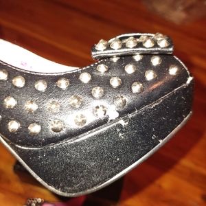 Short spike heels